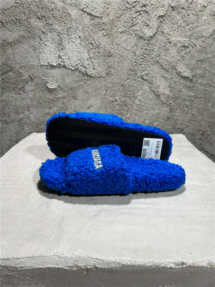 BLCG SLIPPERS