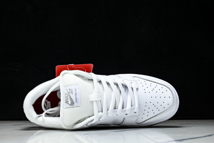 nike sb dunk low Svp*me 94 white metallic silver  hq8487-100