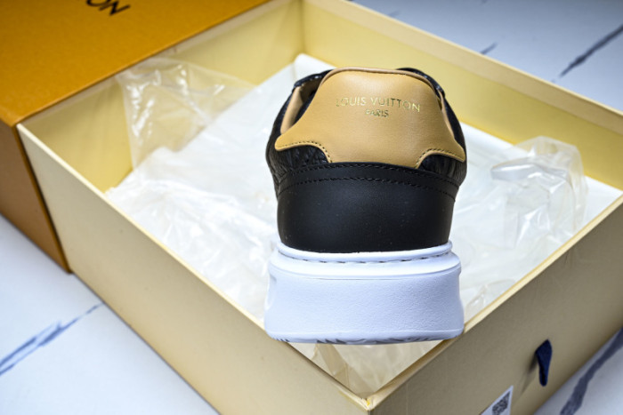 LV SNEAKER FOR-LV384