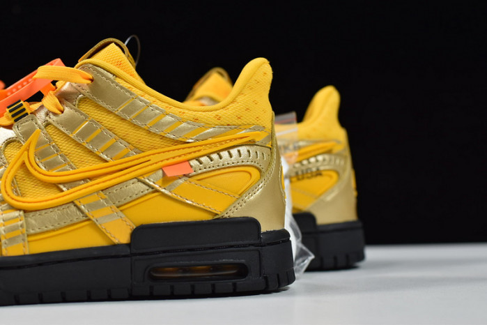 OF NIKE AIR RUBBER DUNK “UNIVERSITY GOLD” CU6015-700