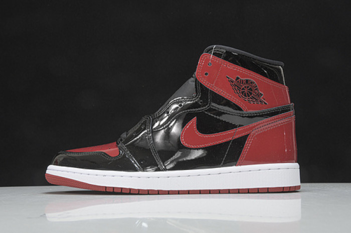 Air Jordan 1 High OG “Bred Patent” 555088-063