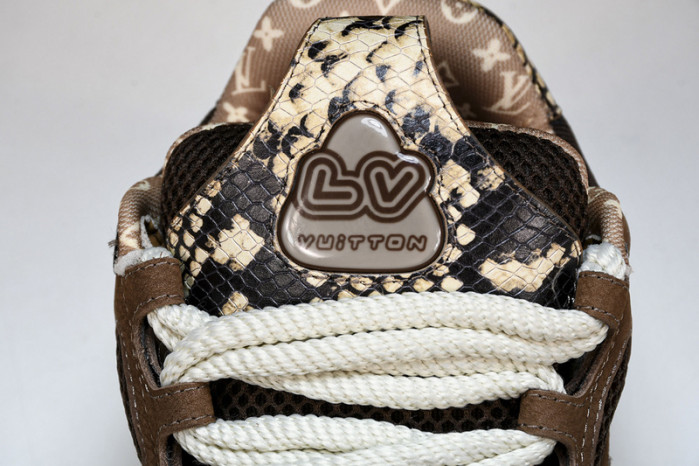 LV SNEAKER LOW   112906