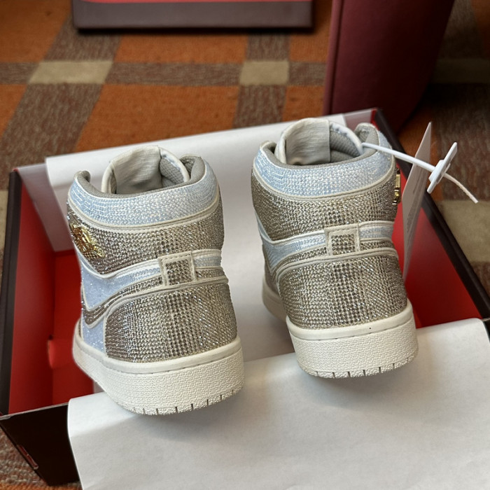 AIR JORDAN 1 RETRO  AJ-05