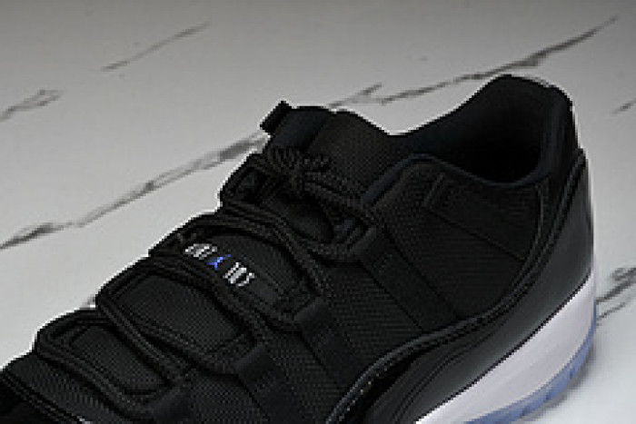 Air Jordan 11 Low "Space Jam"  FV5104-004