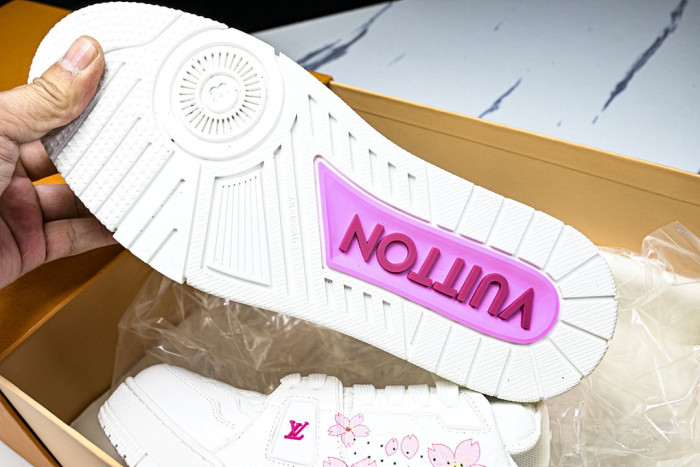 LV SNEAKER TRAINER FOR-LV450