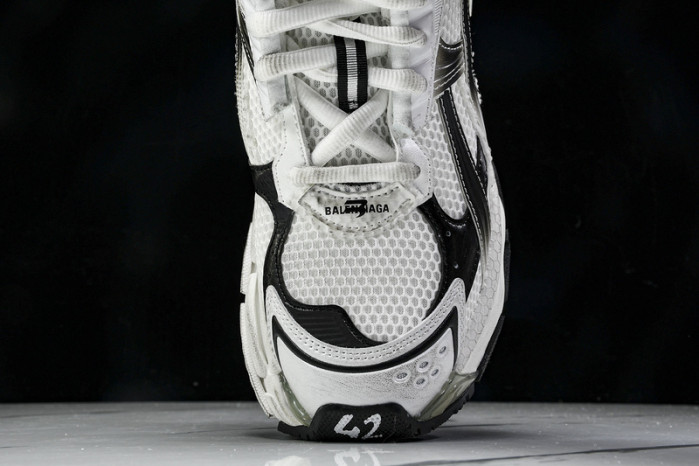 BLCG RUNNER  772774-WRUNG-9010