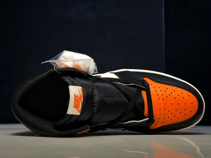 Jordan 1 Retro Shattered Backboard  555088-005