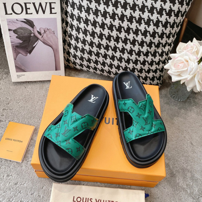 LV SLIPPERS