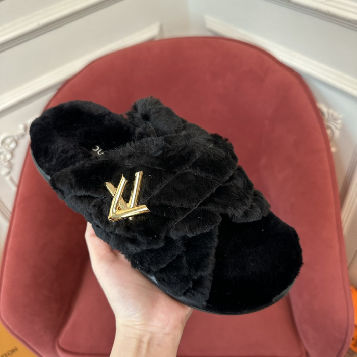 LV SLIPPERS
