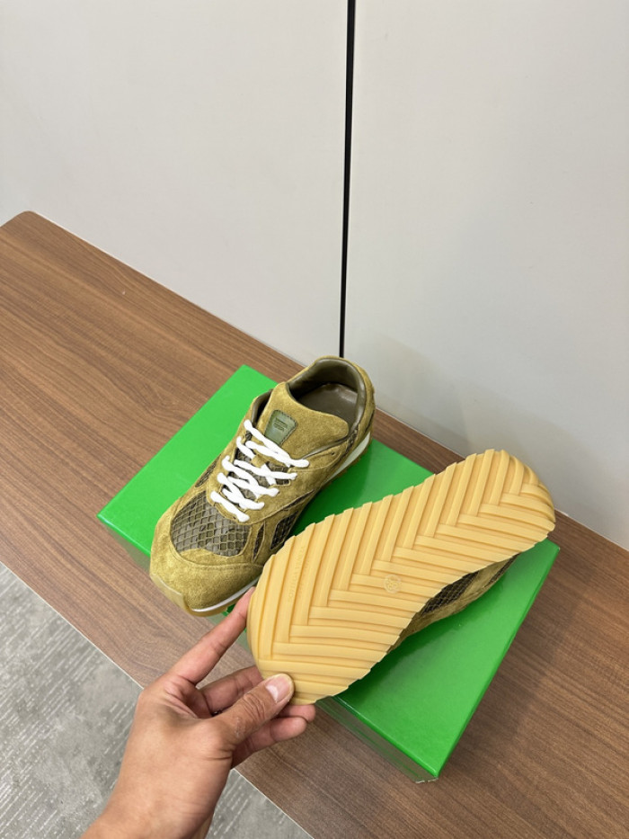 b0tt*ga Ven*ta orbit sneaker