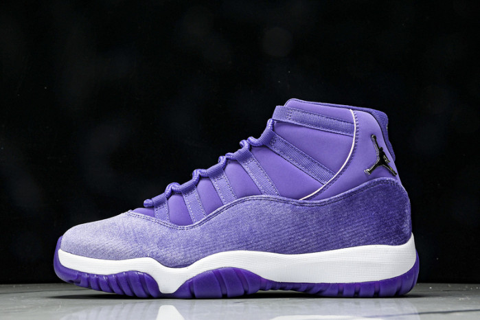 Air Jordan 11  CT8012-555