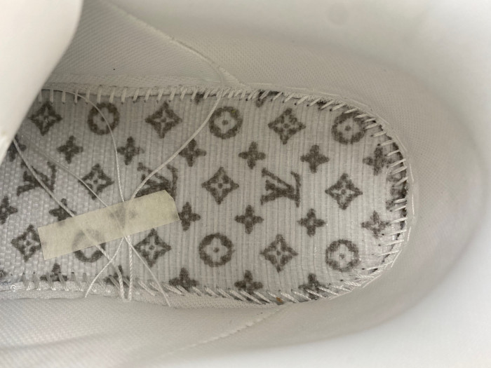 Nike Air Force 1 LV 052801