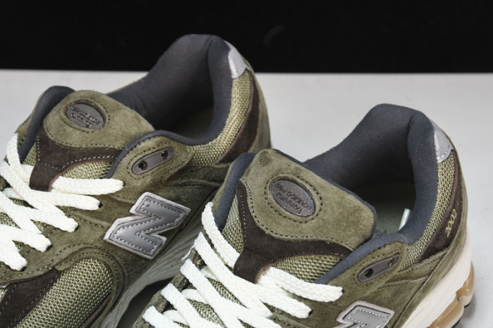 new Ba1an*e yeeshoes  m2002rhn