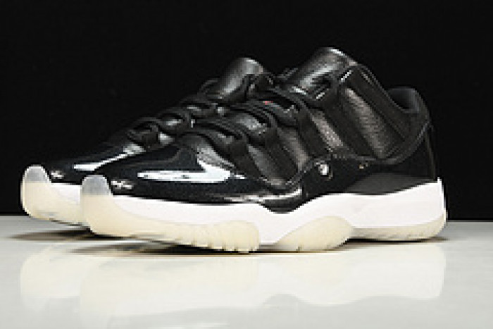 Air Jordan 11 Low "72-10" AV2187-001