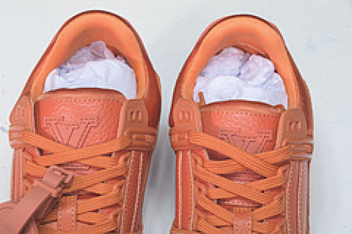 LV SNEAKER LOW YEE-012