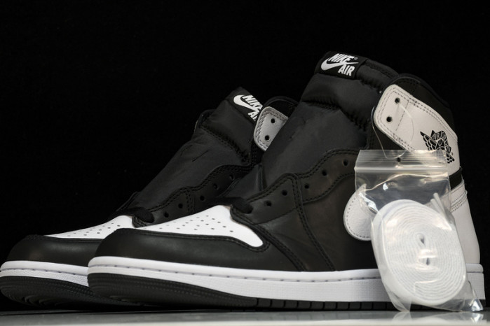 Air Jordan 1 High OG “Reverse Panda  DZ5485-010