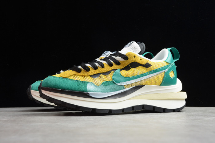 NIKE SACAI NIKE PEGASUS VAPORFLY SP BV0073-103