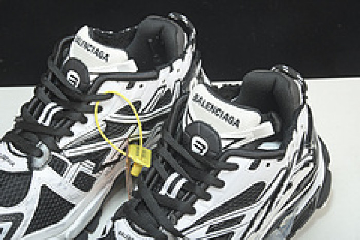 BLCG  RUNNER    Yeeshoes  22040702