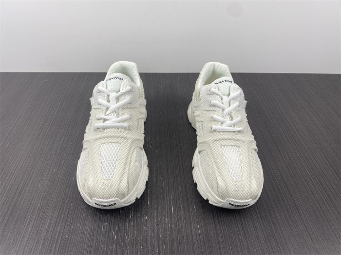 blcg   phanT0m  yeeshoes042101