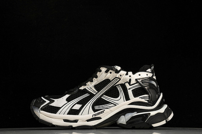 BLCG RUNNER   W3RY-0120