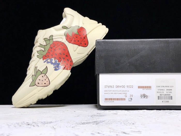 Gv*c trainer sneaker 576963 drw00 9522