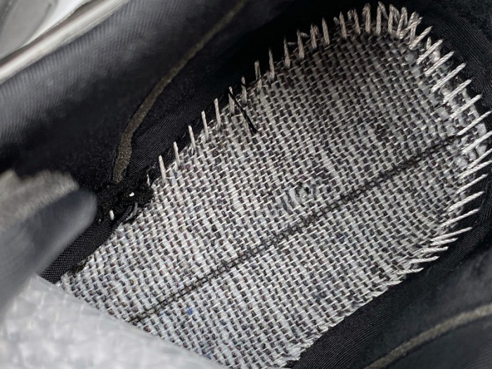 BLCG 5.0 TYREX 20SS RUNWAY