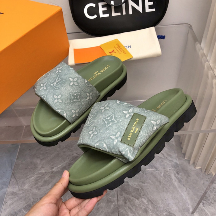 LV SLIPPERS