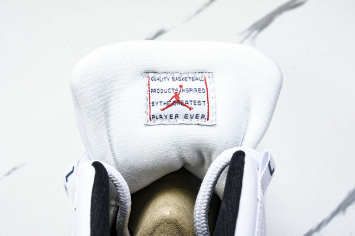 Air Jordan 11 Retro  LH0296-400