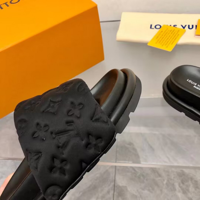 LV SLIPPERS