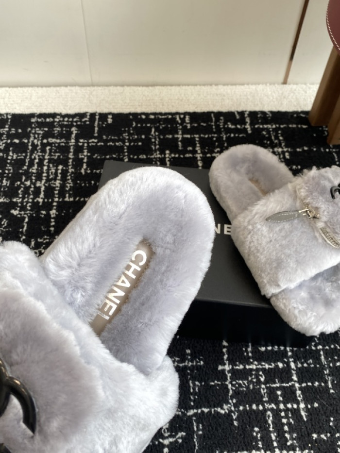 CH*NEL SLIPPERS