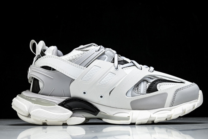 BLCG Track 3.0  W3AD39812