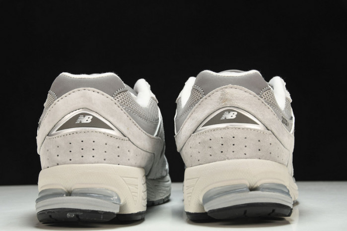 new Ba1an*e yeeshoes  ml2002ro