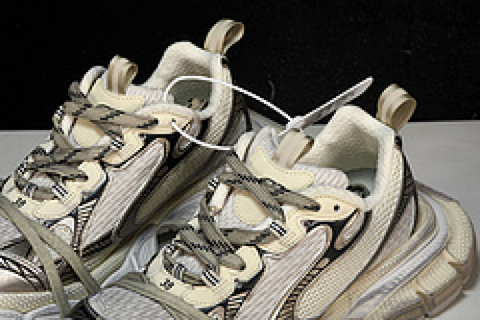 BLCG RUNNER   W1XL5-0185