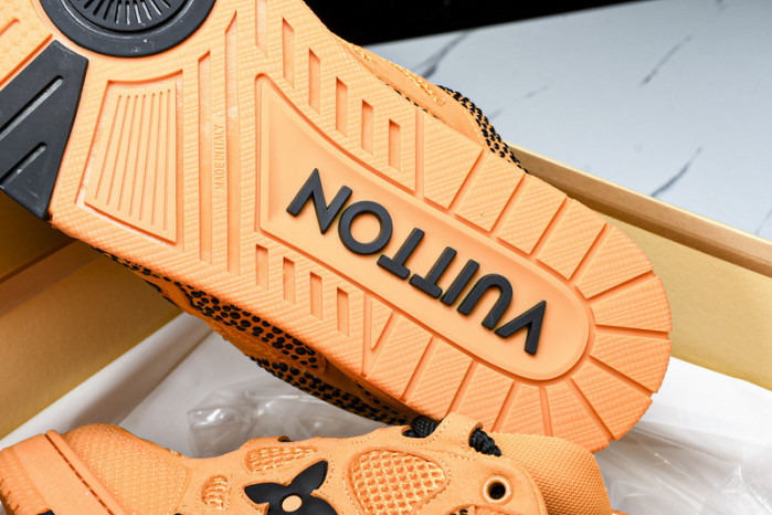 LV SNEAKER LOW FOR-LV121