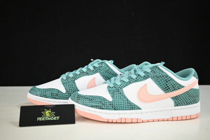 Dunk SB Low "Snake Skin" DR8577-300