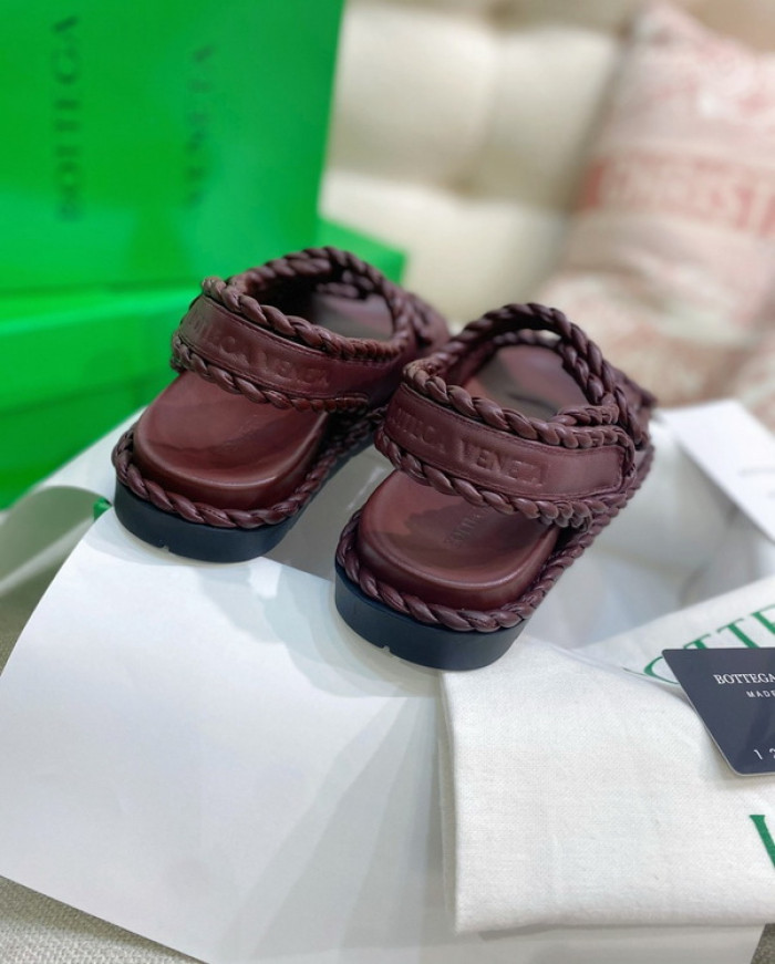 b0ttega Ven*ta slides