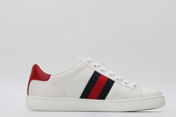 Gv*c ace embroidered low-top sneaker