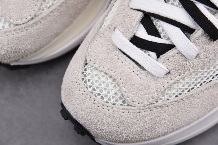 Nike Vaporwaffle sacai Sport Fuchsia Game Royal  CV1363-100