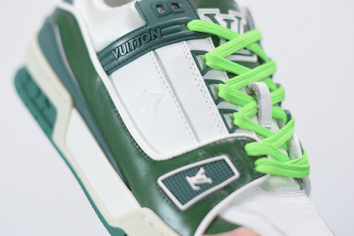 LV SNEAKER LOW YEE-001