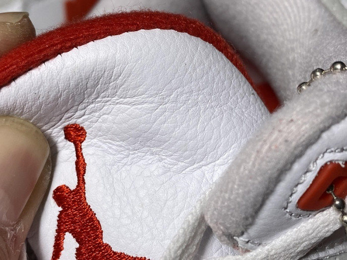 AIR JORDAN 3 RETRO TINKER WHITE UNIVERSITY RED CJ0939-100